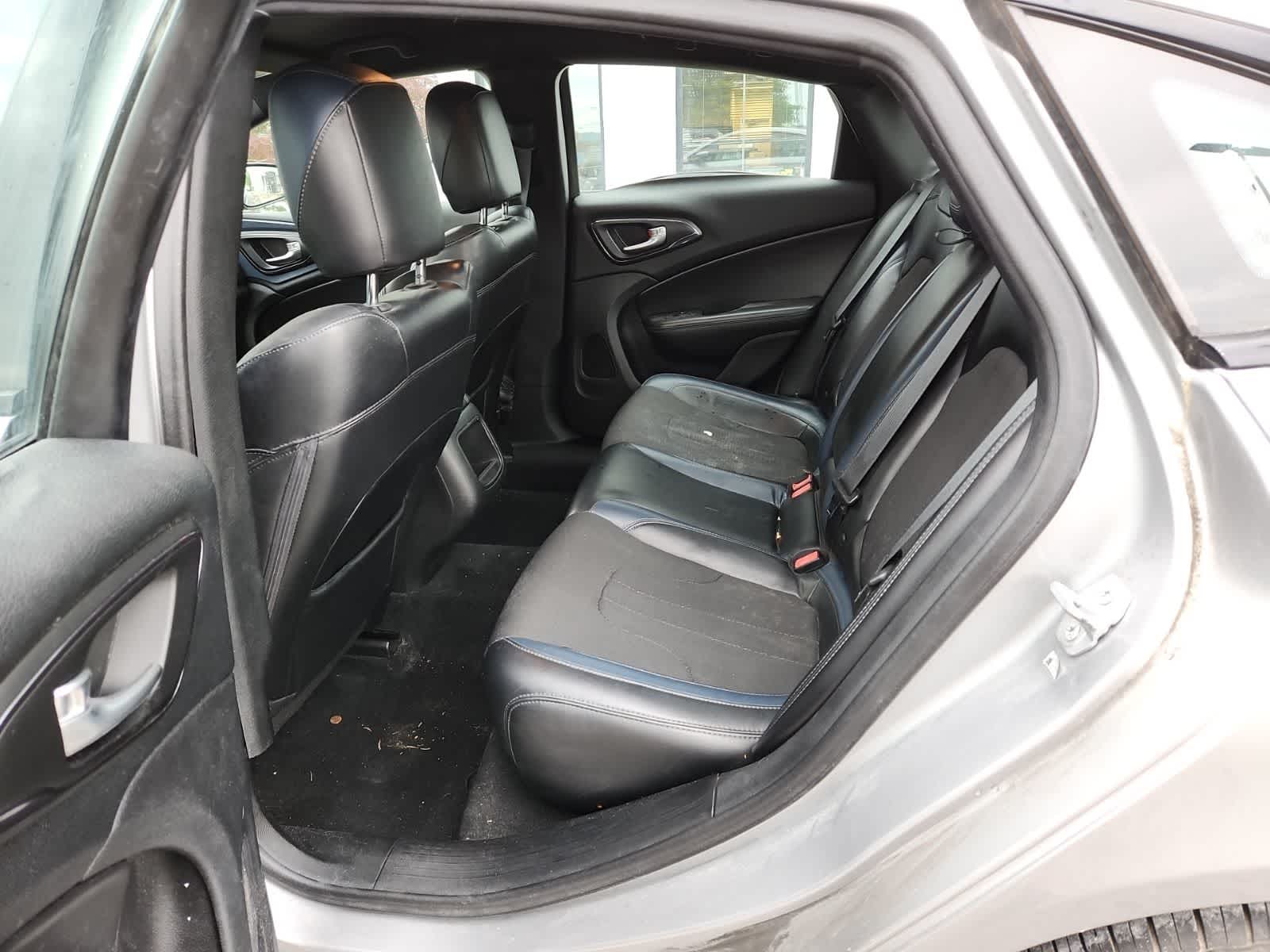 Thumbnail: 2015 Chrysler 200 - 26