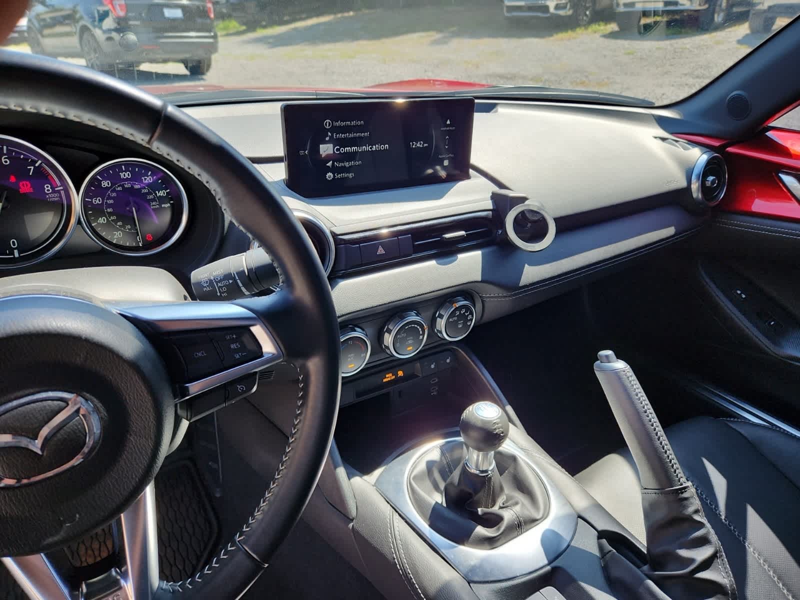 Thumbnail: 2024 Mazda MX-5 Miata - 10