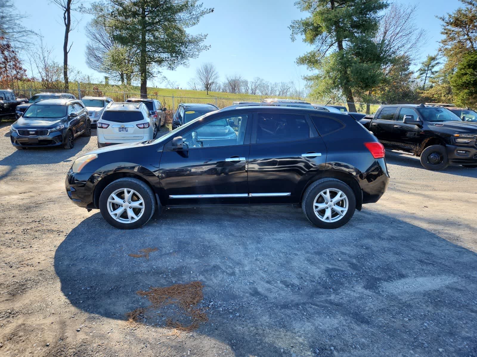 Thumbnail: 2011 Nissan Rogue - 2