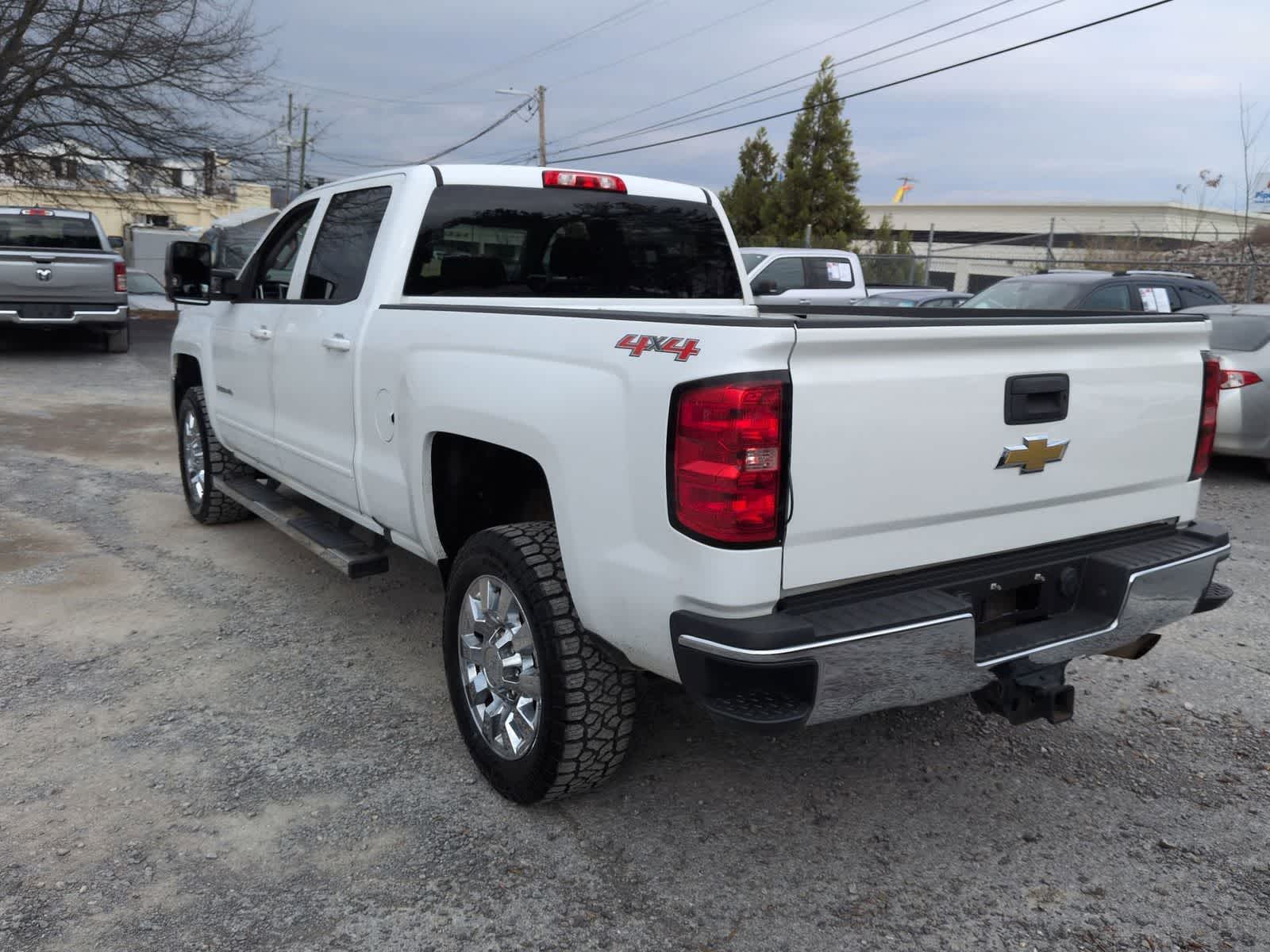 Thumbnail: 2017 Chevrolet Silverado 2500 - 6