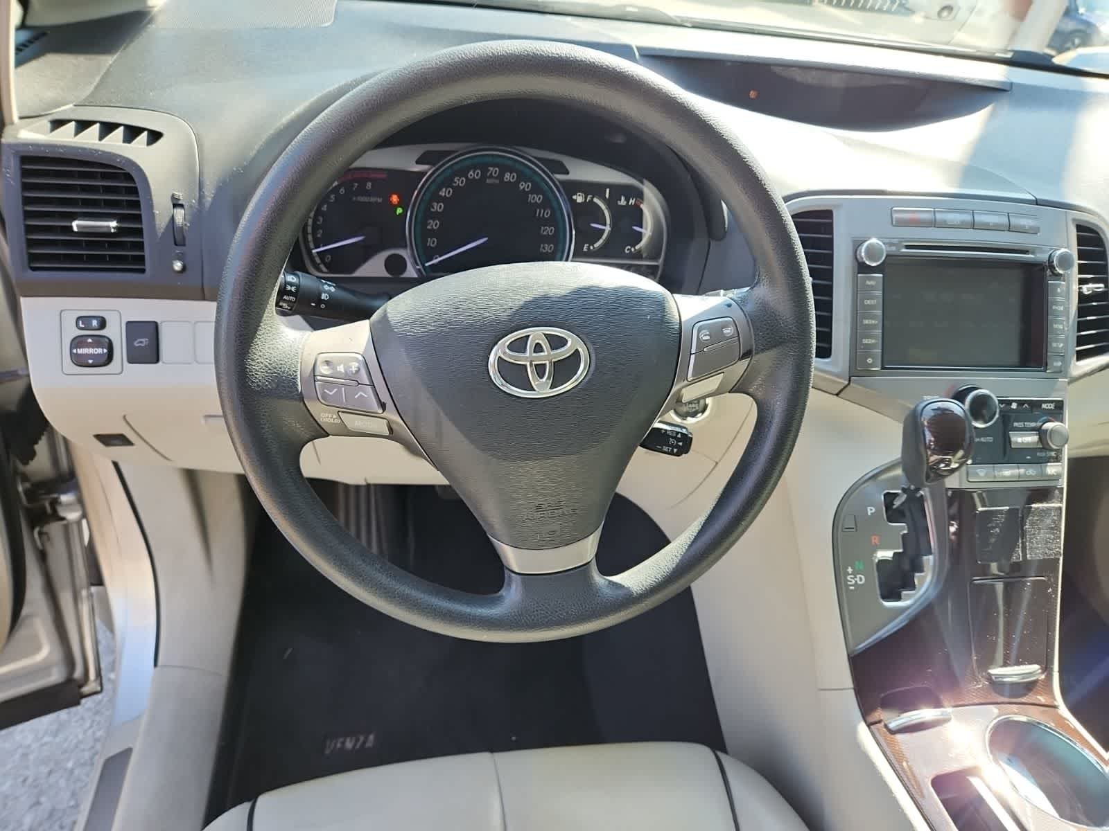 Thumbnail: 2011 Toyota Venza - 12