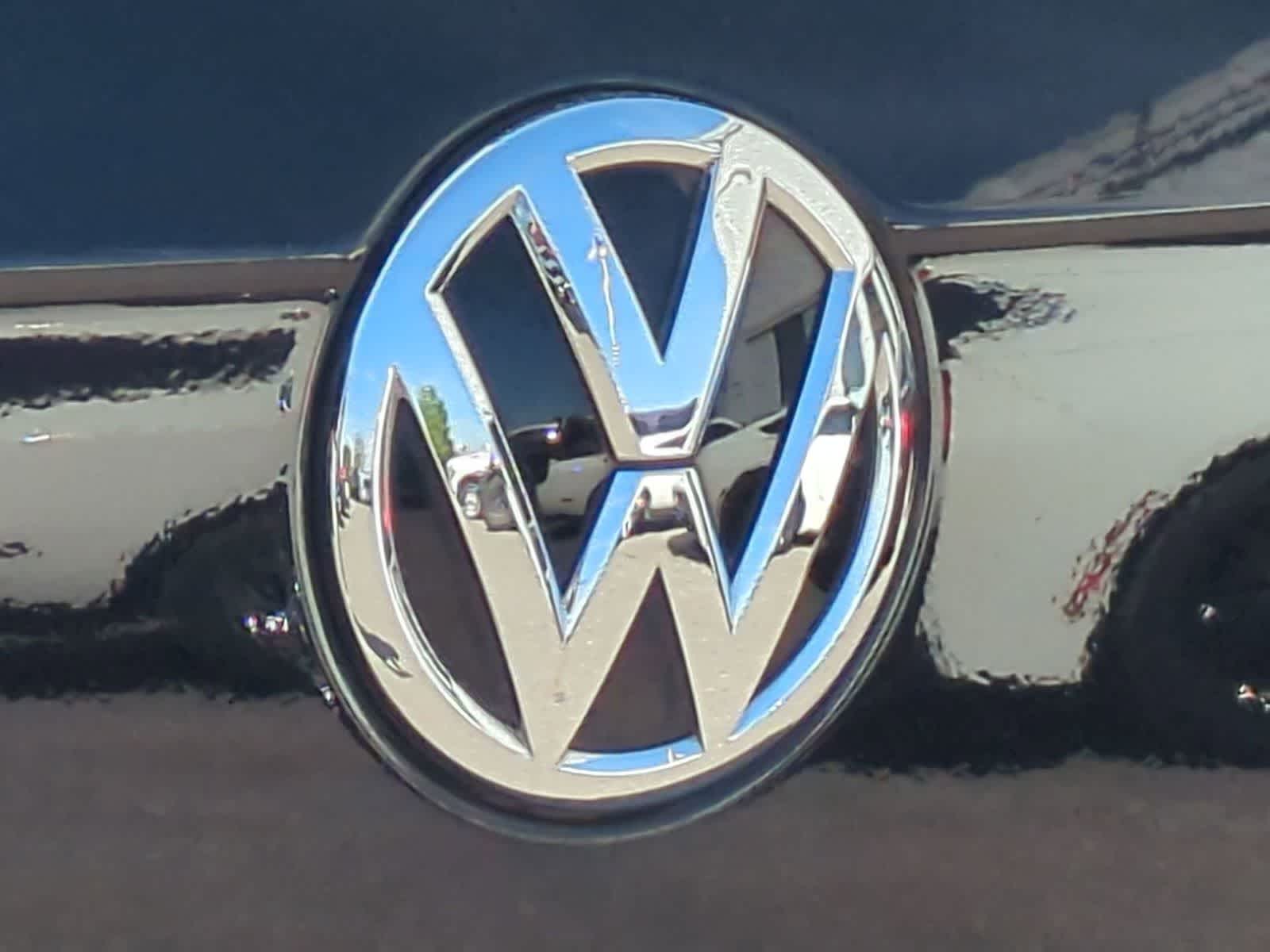 Thumbnail: 2020 Volkswagen Tiguan - 11