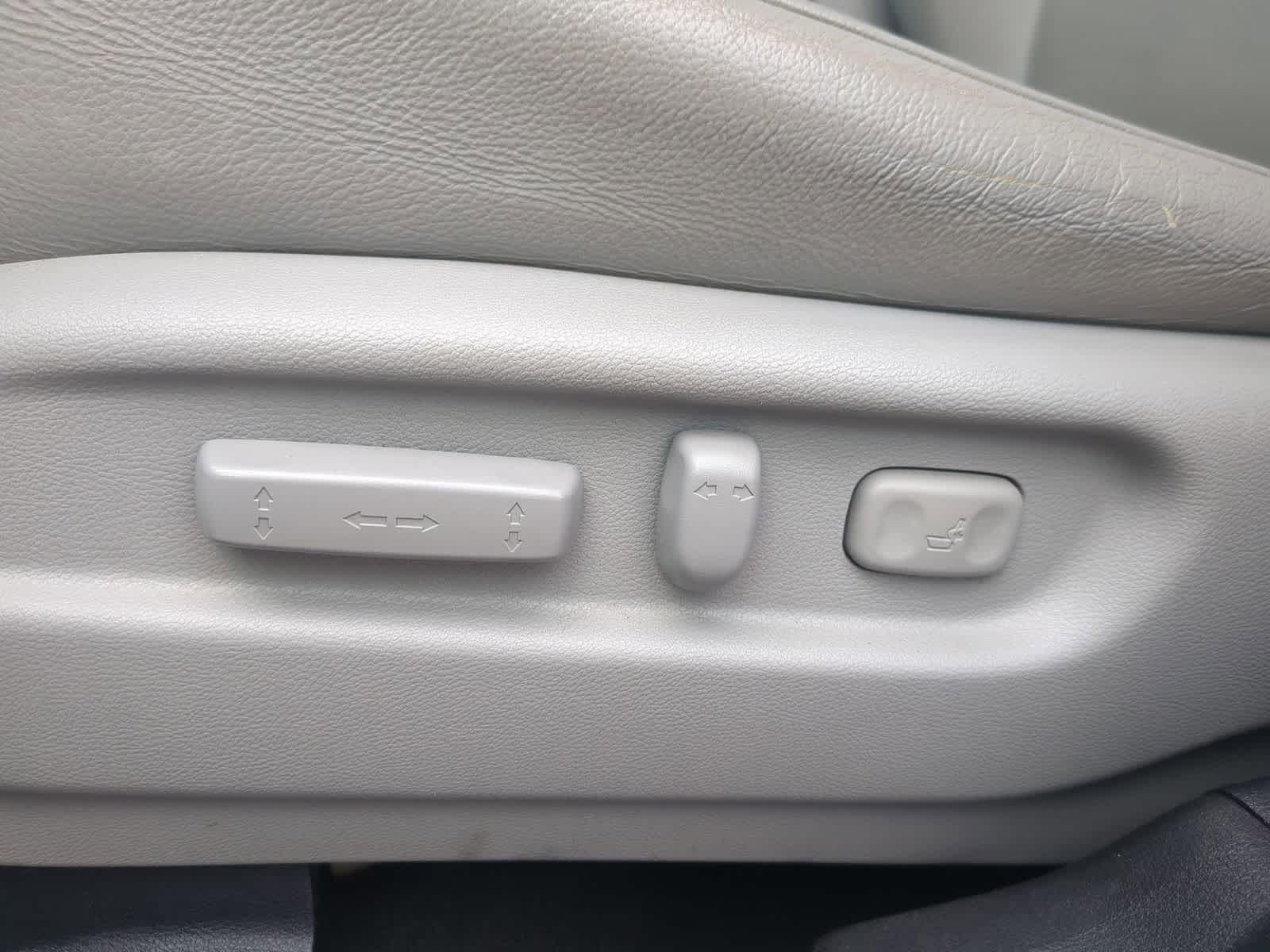 Thumbnail: 2016 Honda Pilot - 17