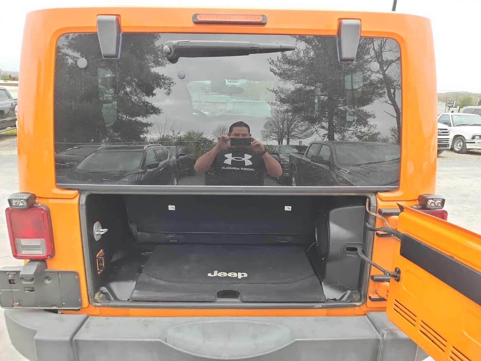 Thumbnail: 2012 Jeep Wrangler - 25