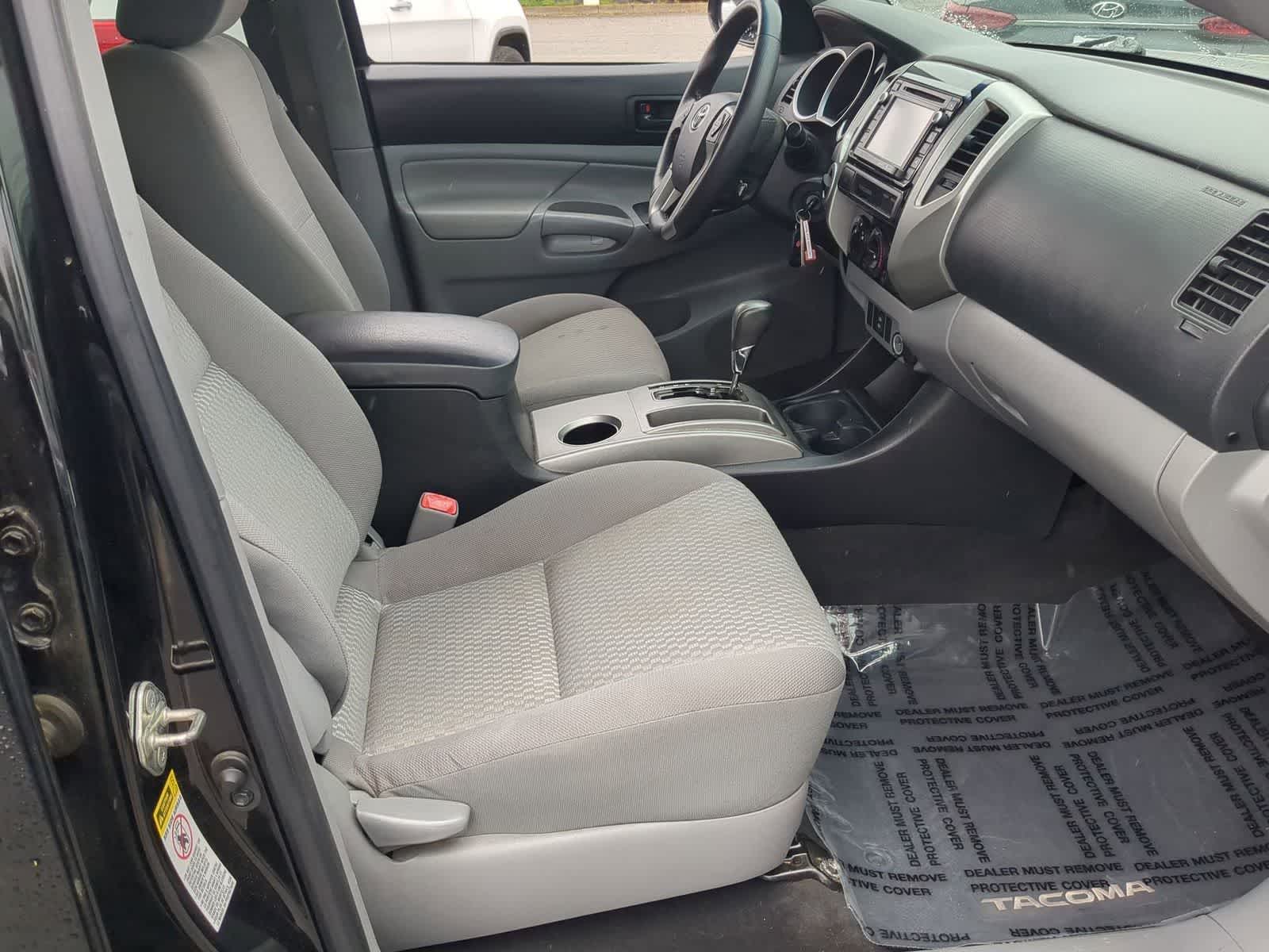 Thumbnail: 2015 Toyota Tacoma - 22