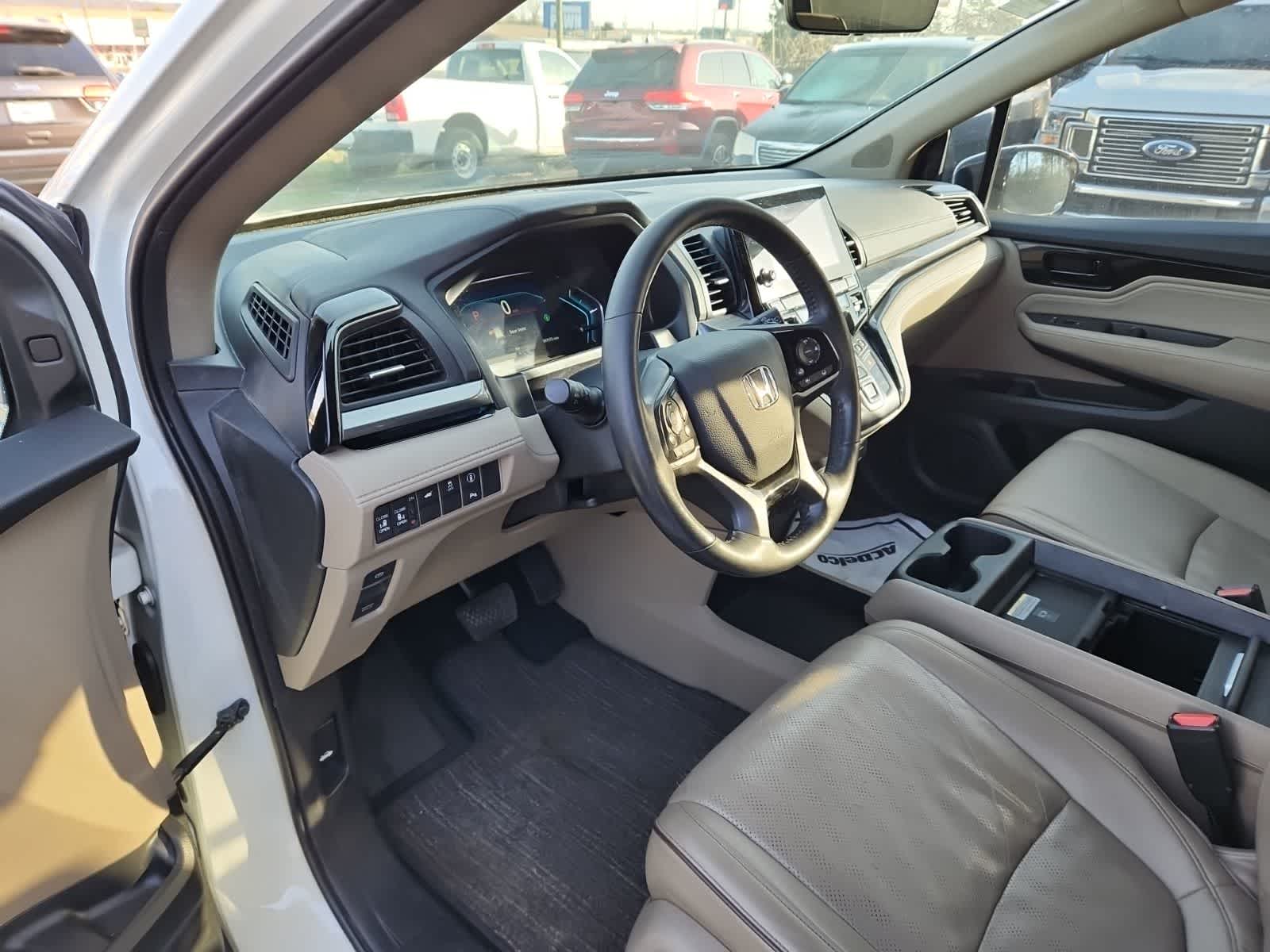 Thumbnail: 2023 Honda Odyssey - 13