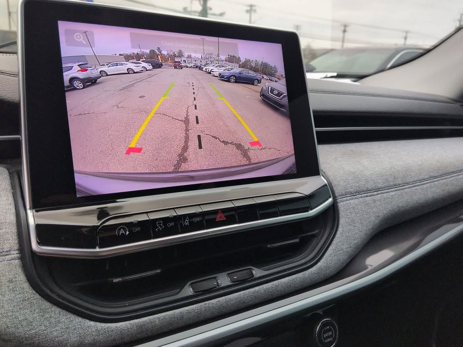 Thumbnail: 2022 Jeep Compass - 24