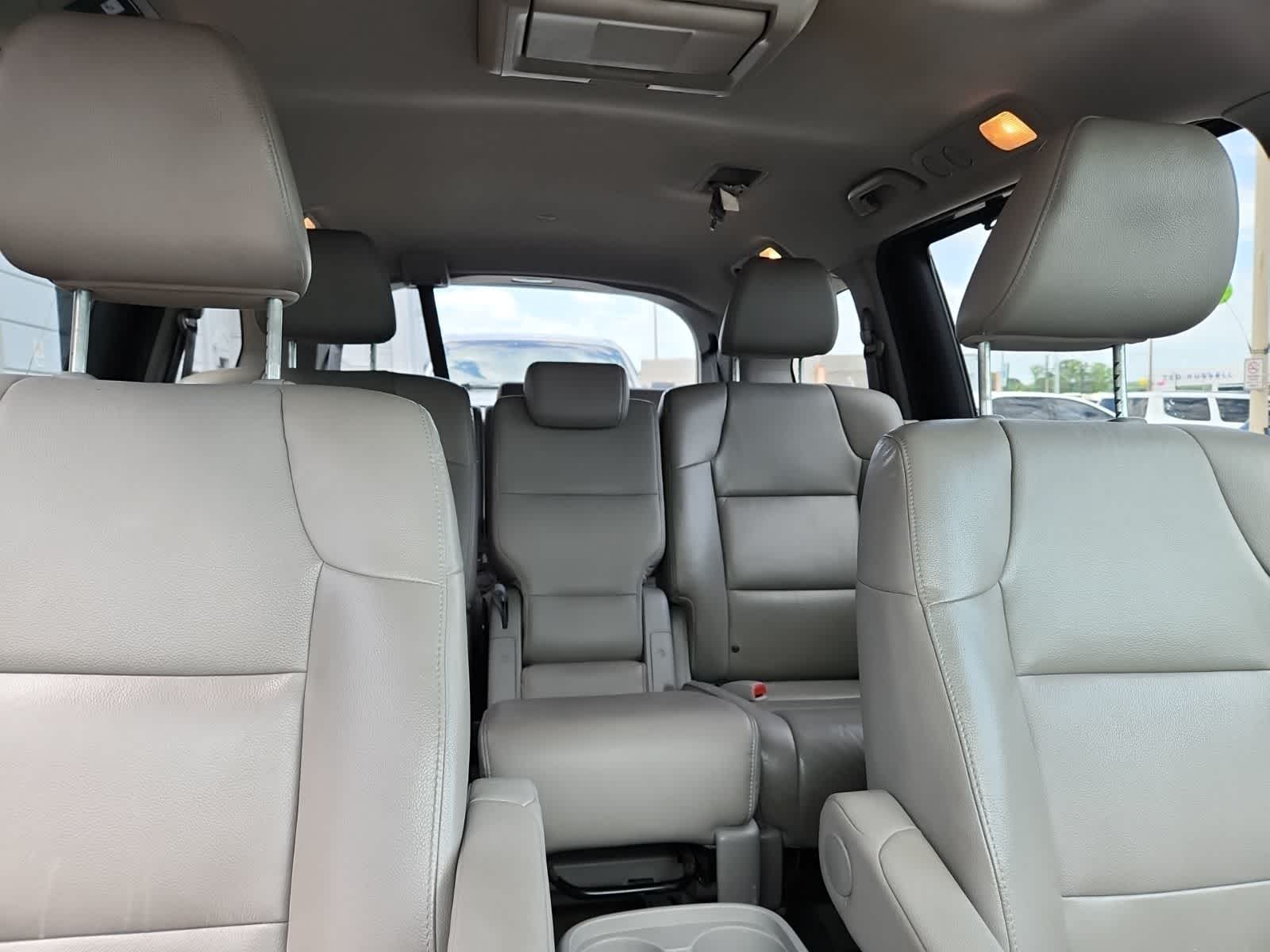 Thumbnail: 2014 Honda Odyssey - 20