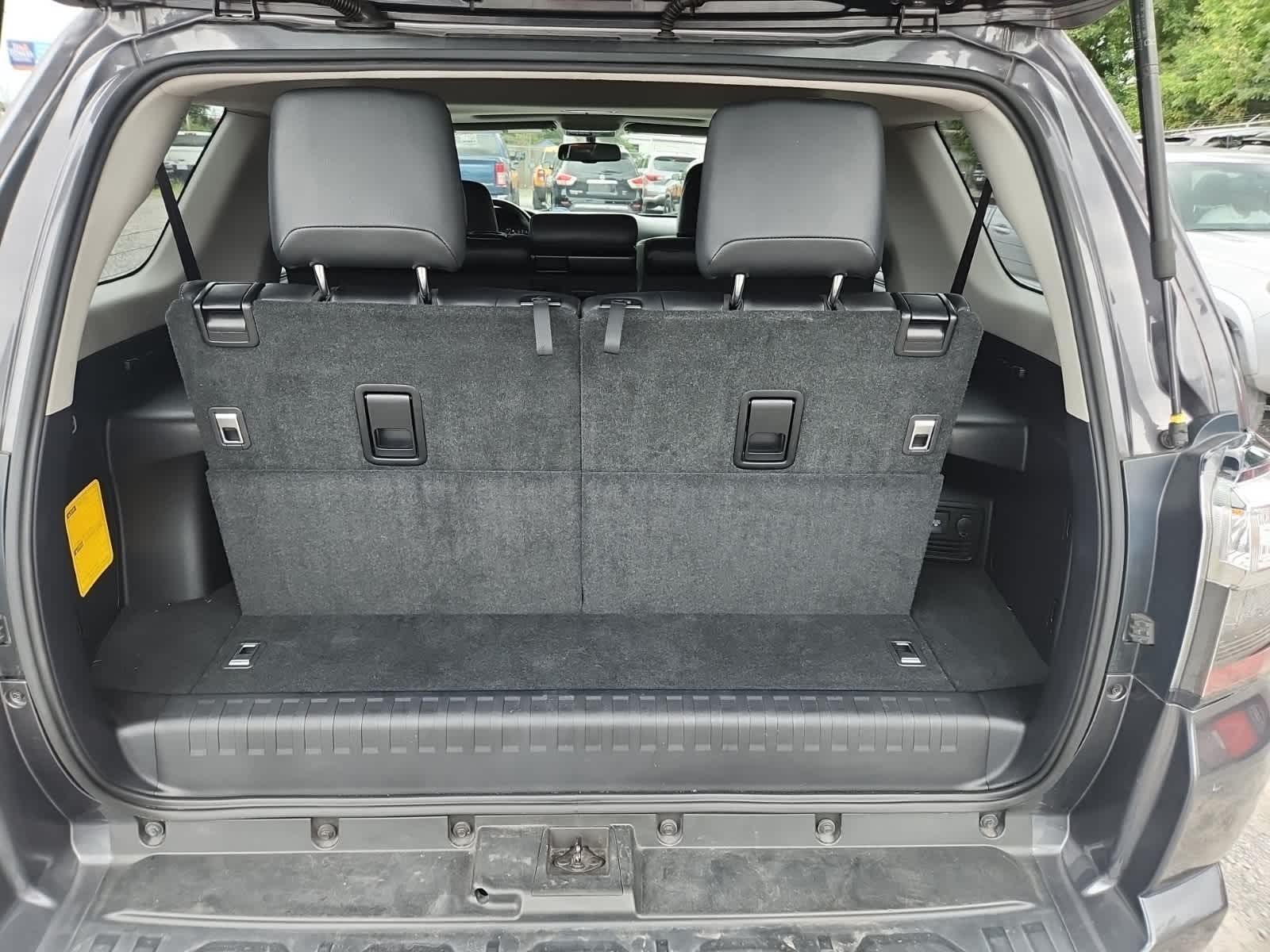 Thumbnail: 2019 Toyota 4Runner - 25