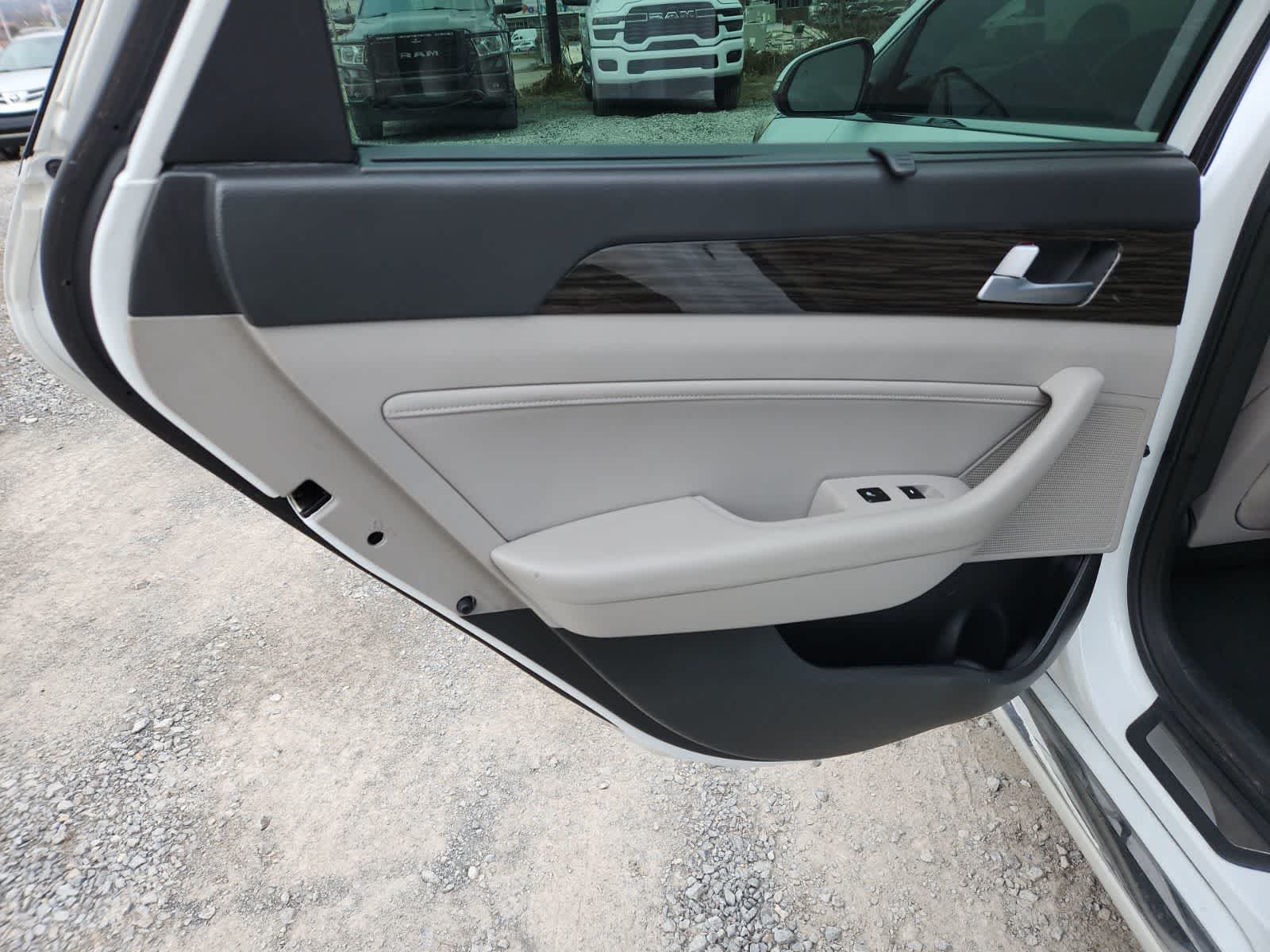 Thumbnail: 2015 Hyundai Sonata - 27