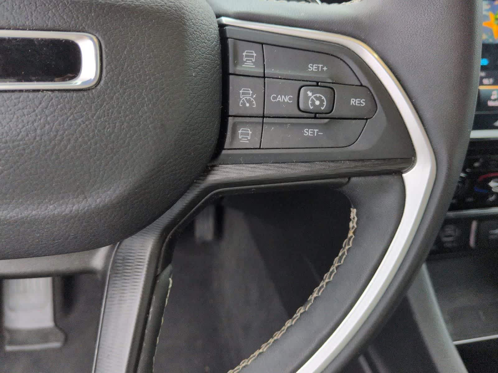 Thumbnail: 2024 Jeep Grand Cherokee L - 23