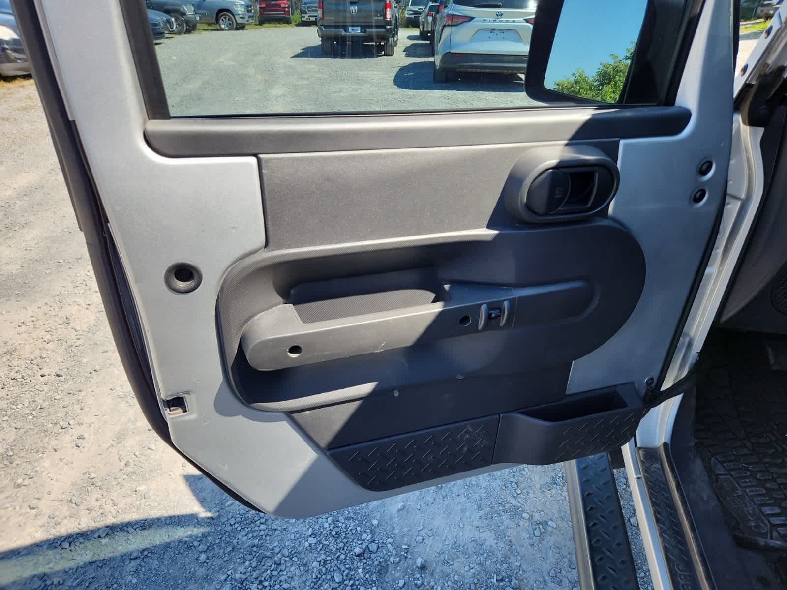 Thumbnail: 2010 Jeep Wrangler - 16