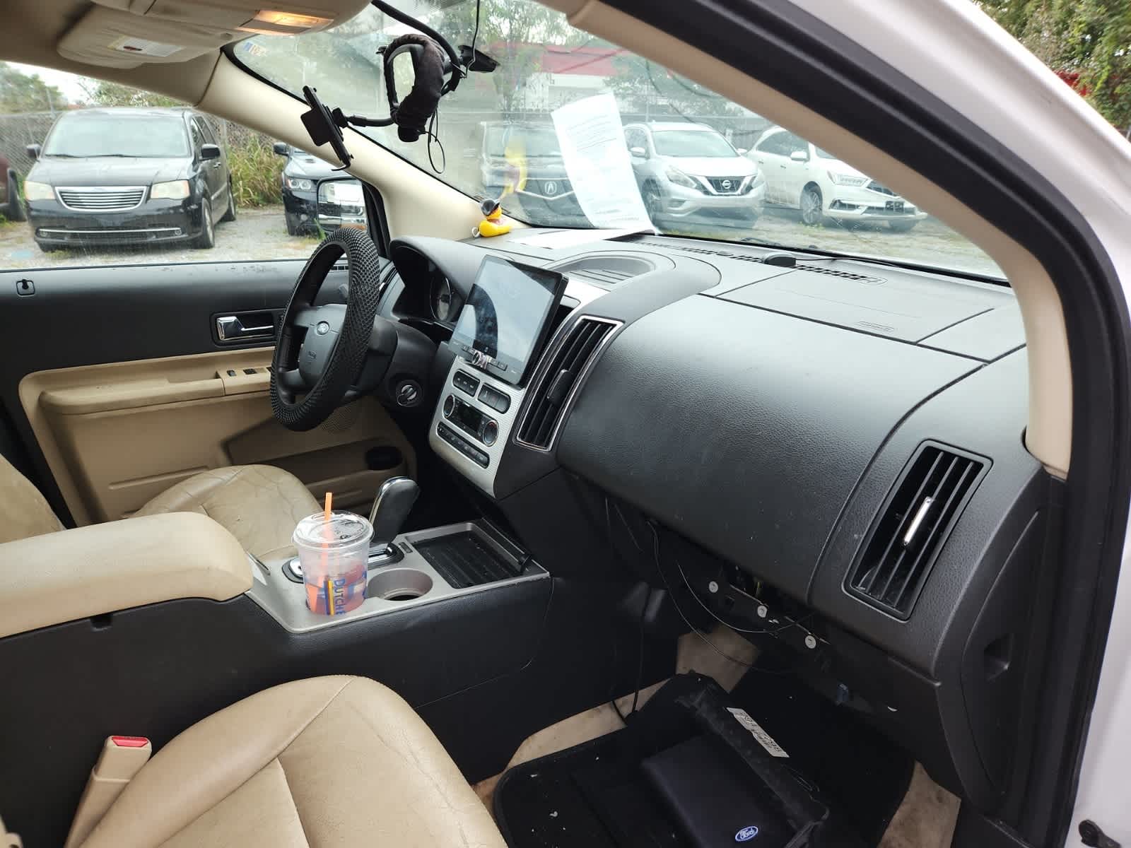 Thumbnail: 2010 Ford Edge - 17