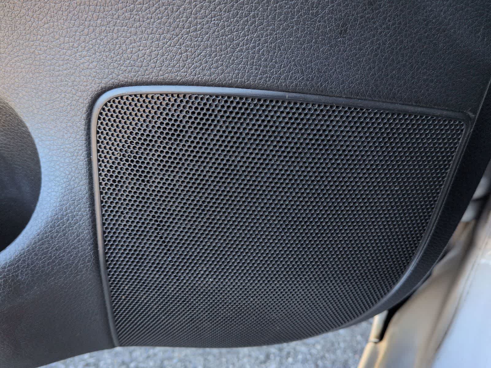 Thumbnail: 2015 Nissan Sentra - 28