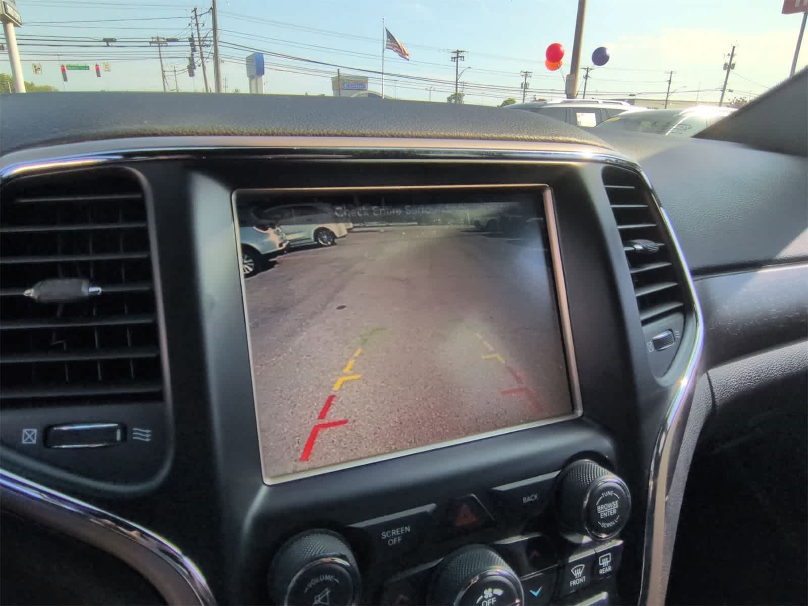 Thumbnail: 2015 Jeep Grand Cherokee - 29