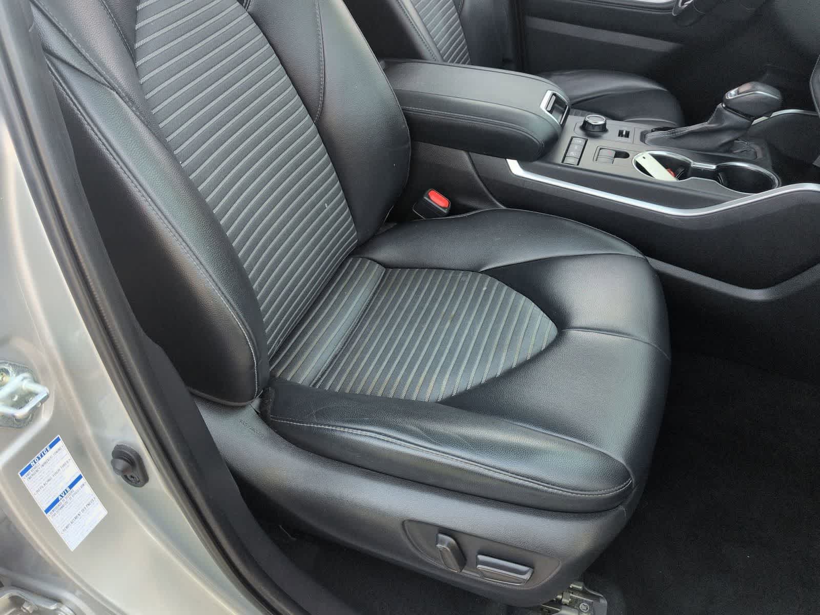 Thumbnail: 2022 Toyota Highlander - 20