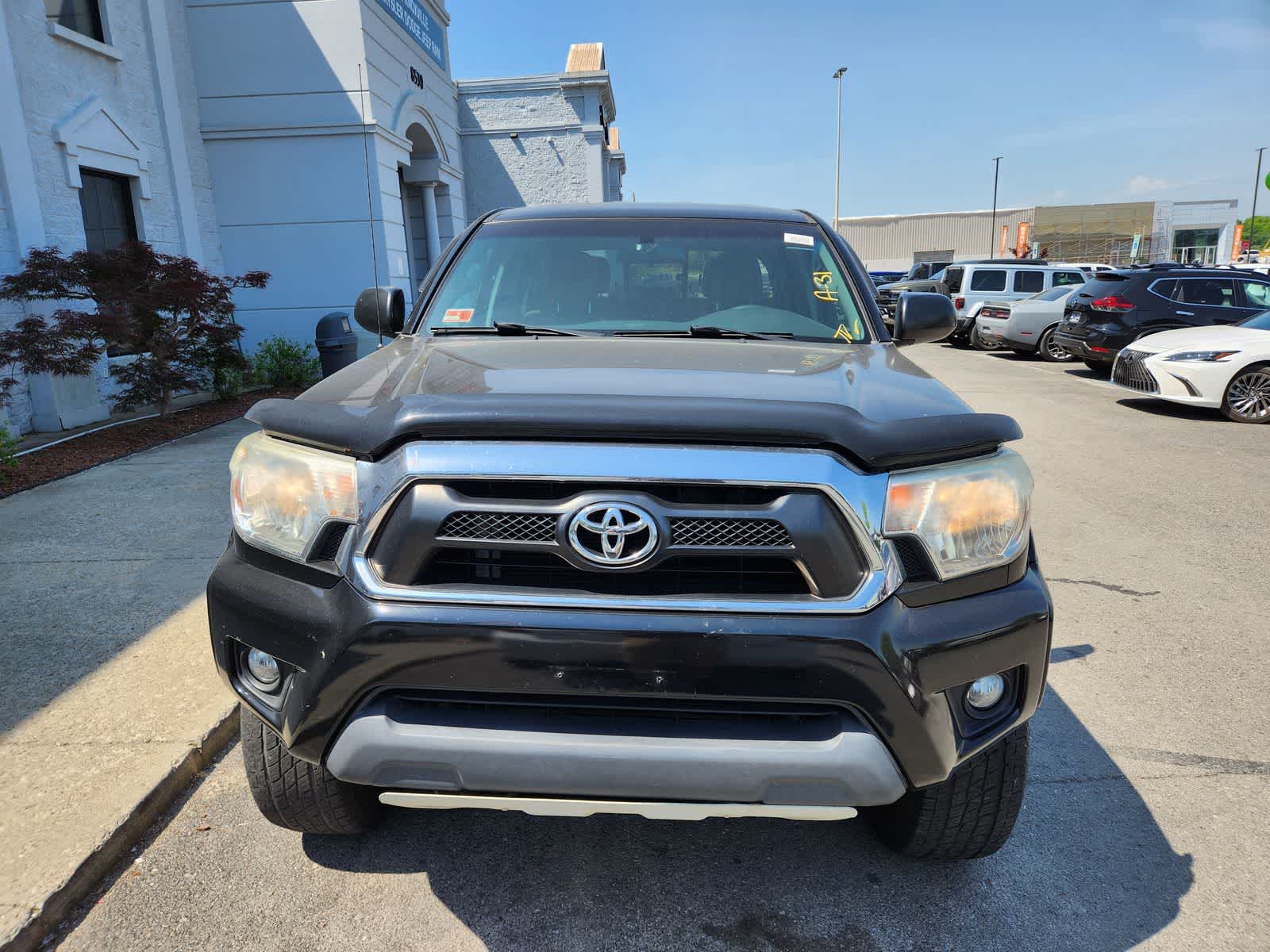 Thumbnail: 2015 Toyota Tacoma - 9