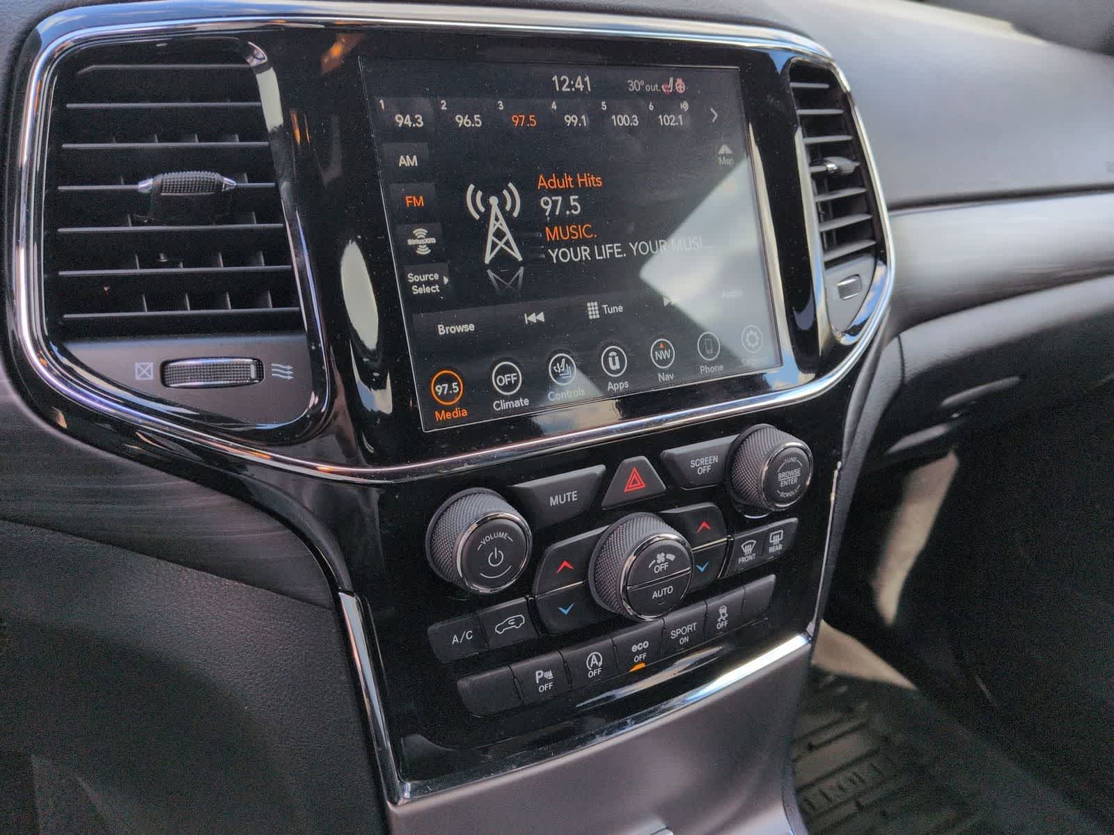 Thumbnail: 2021 Jeep Grand Cherokee - 22