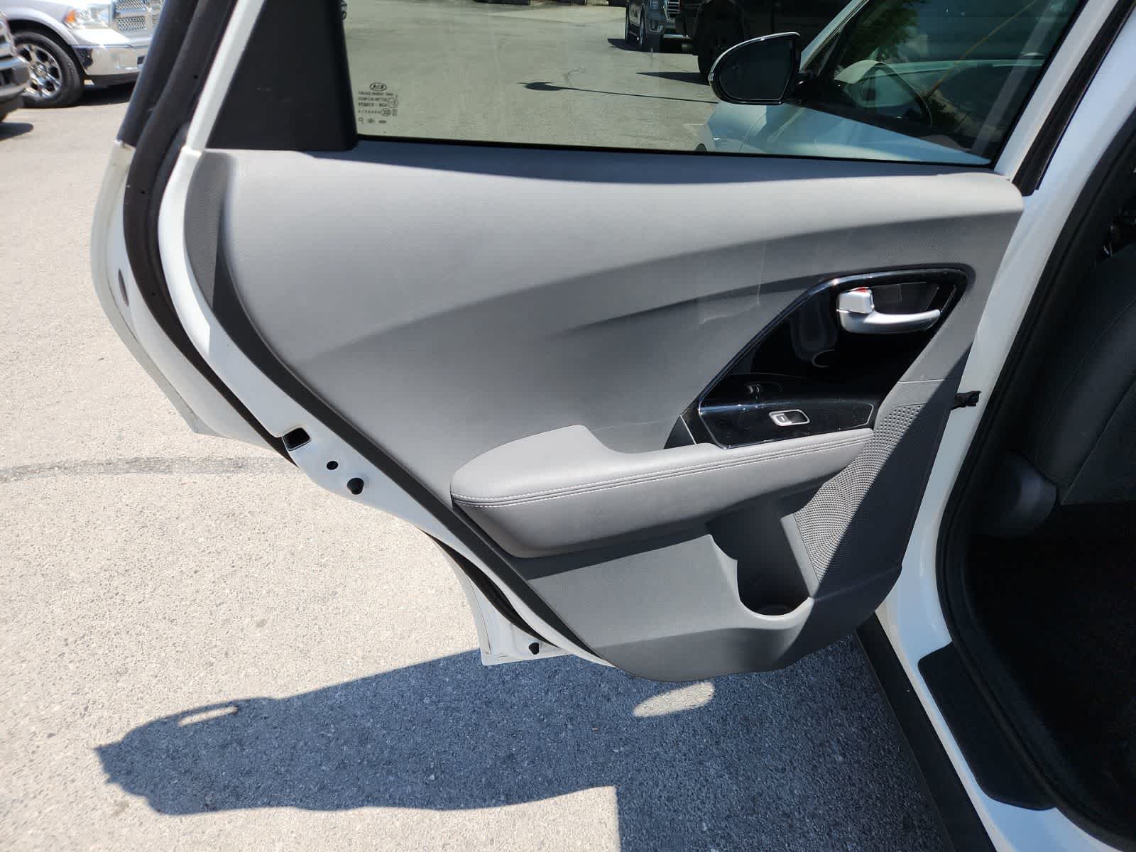 Thumbnail: 2019 Kia Niro - 24