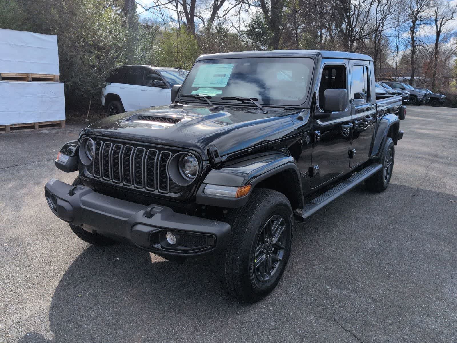 Thumbnail: 2026 Jeep Gladiator - 4