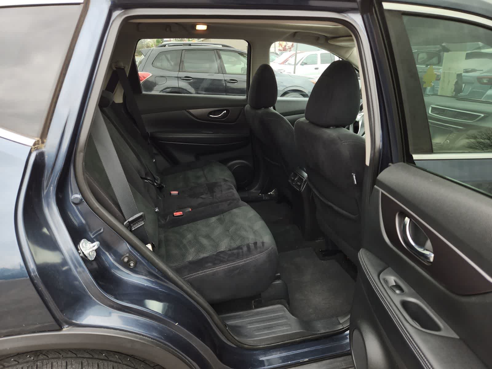 Thumbnail: 2016 Nissan Rogue - 24