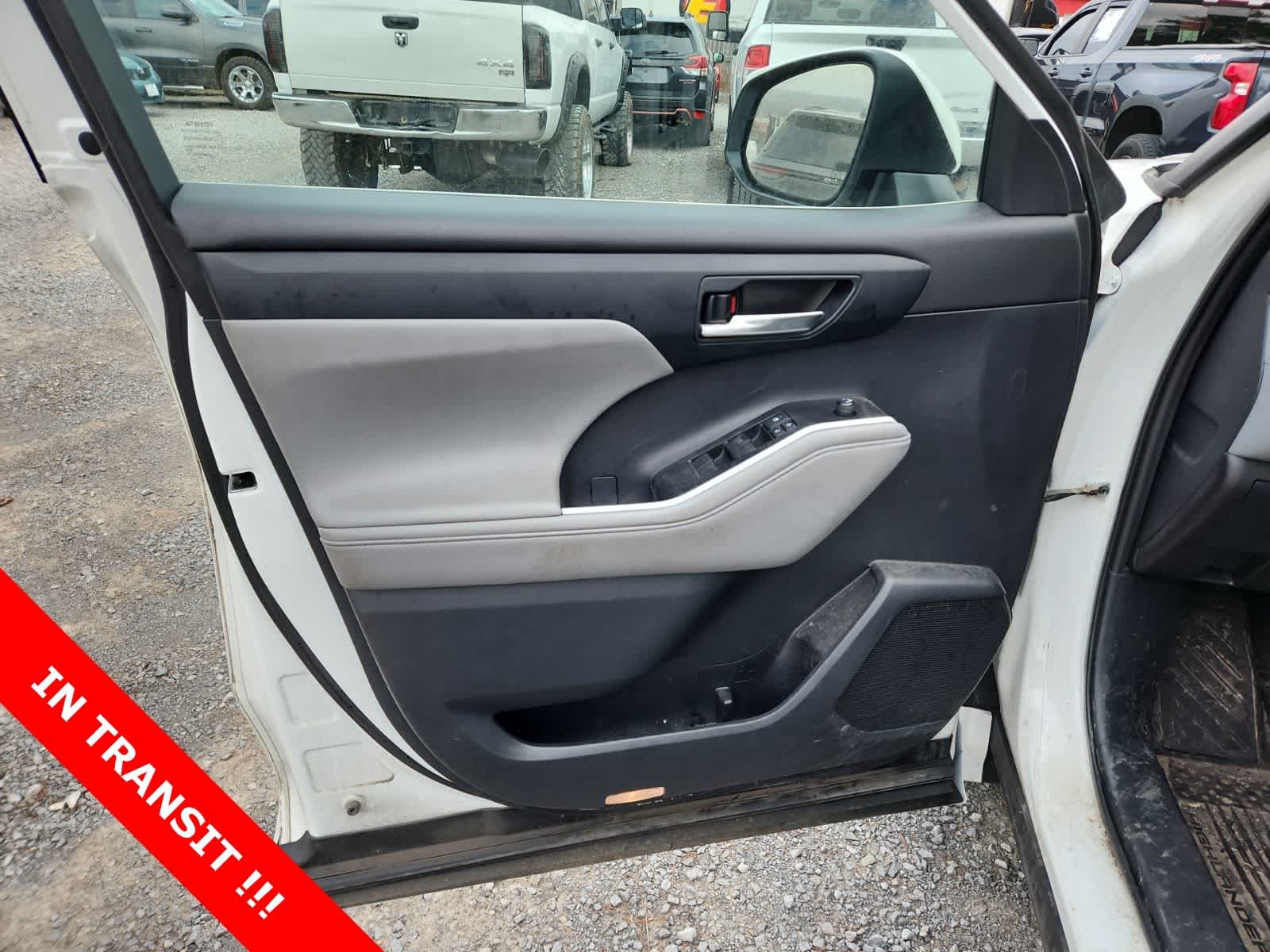 Thumbnail: 2021 Toyota Highlander - 16