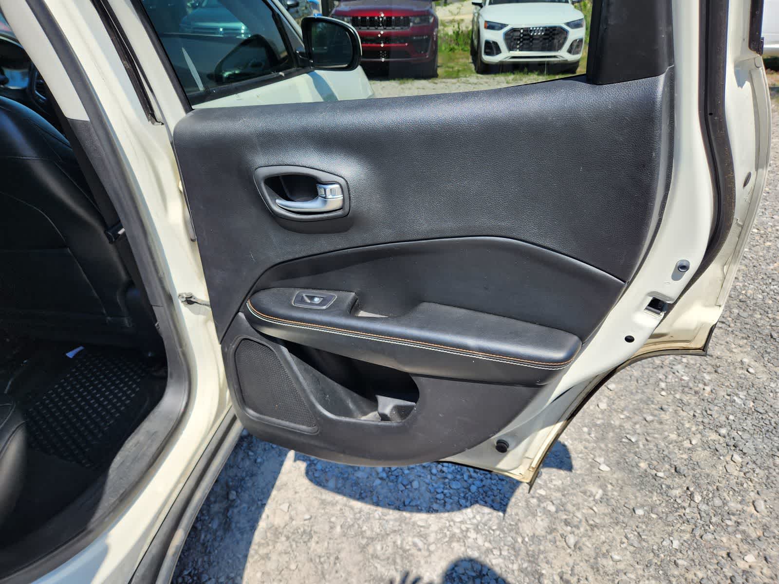 Thumbnail: 2018 Jeep Compass - 24