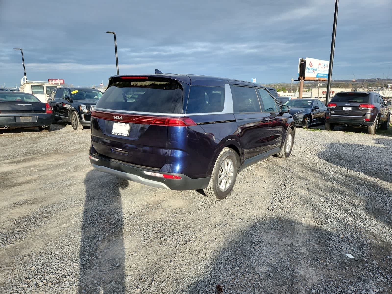 Thumbnail: 2022 Kia Carnival - 5