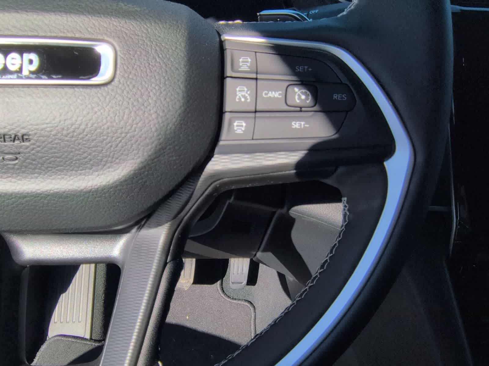 Thumbnail: 2025 Jeep Grand Cherokee - 23