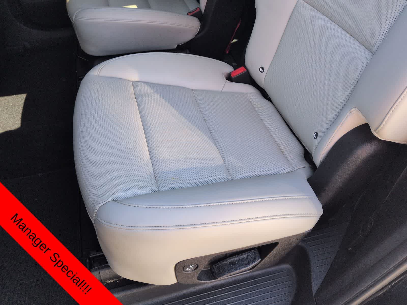 Thumbnail: 2021 Kia Telluride - 18