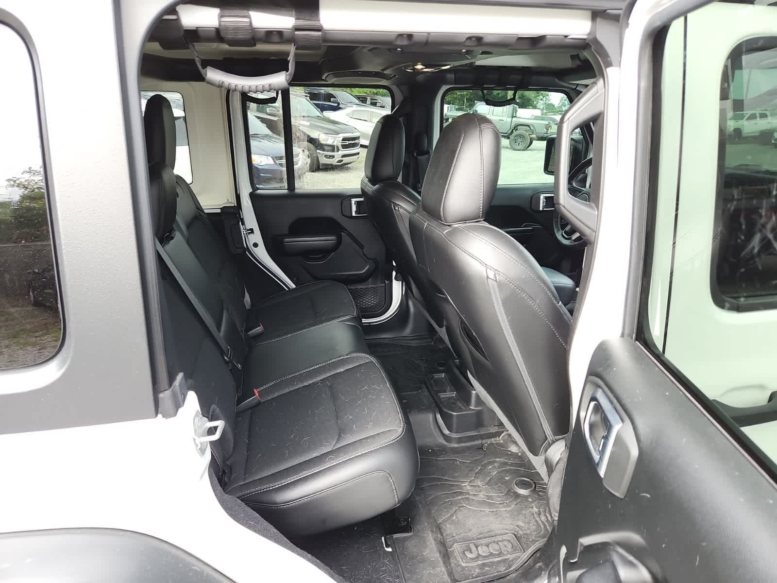Thumbnail: 2020 Jeep Wrangler - 23