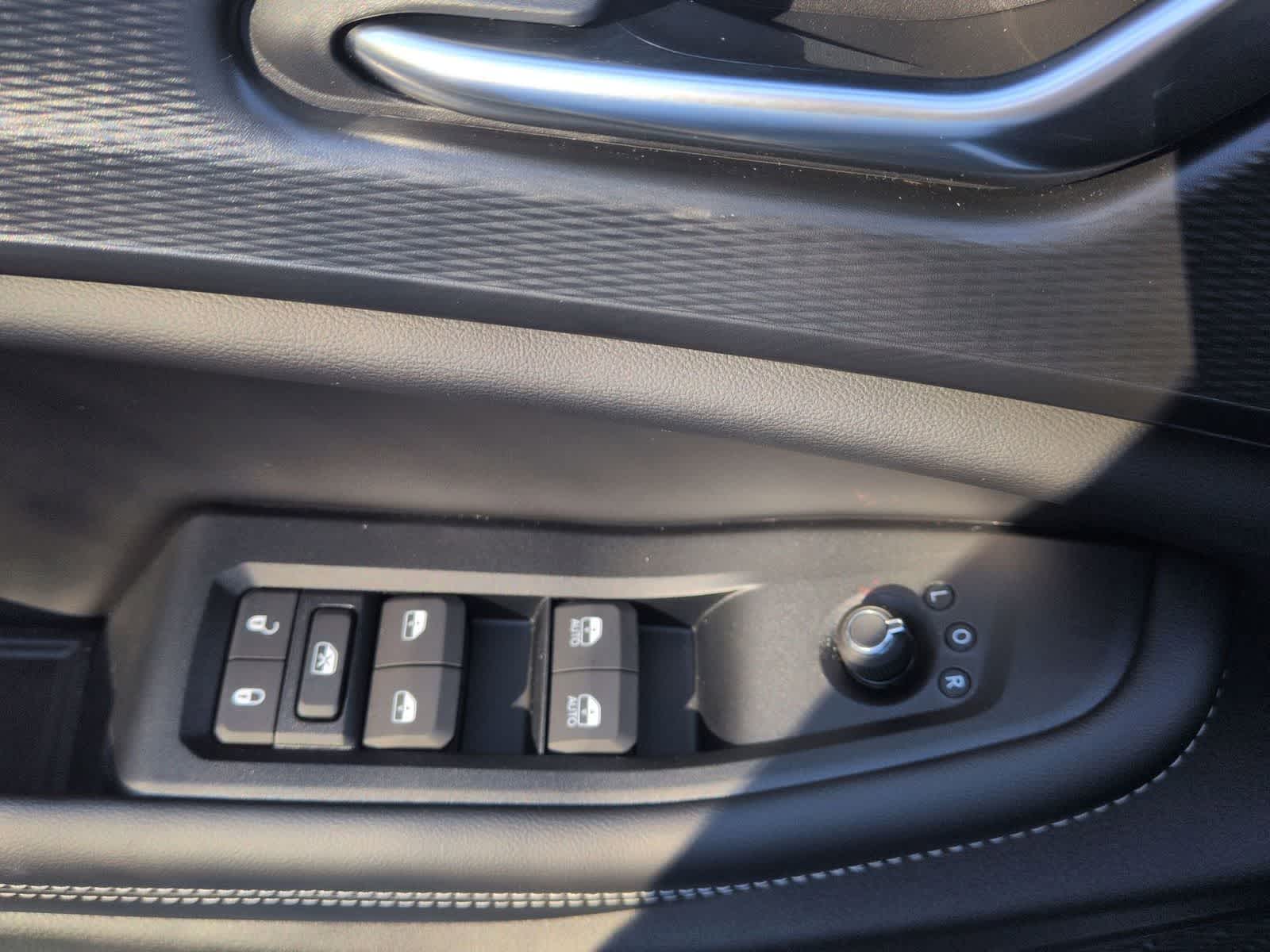 Thumbnail: 2025 Jeep Grand Cherokee L - 16