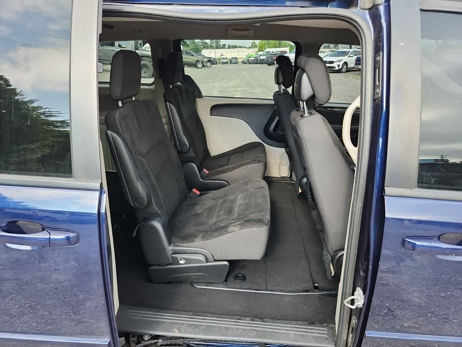 Thumbnail: 2017 Dodge Grand Caravan - 24