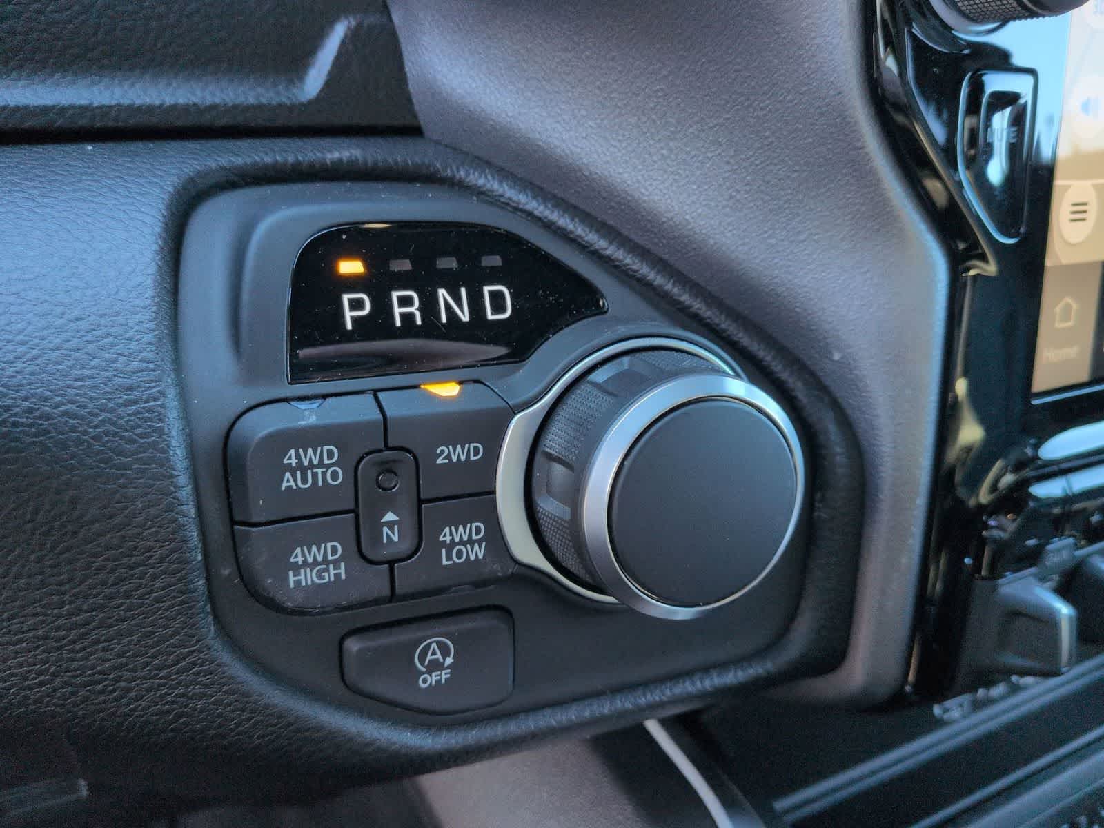 Thumbnail: 2026 RAM 1500 - 32