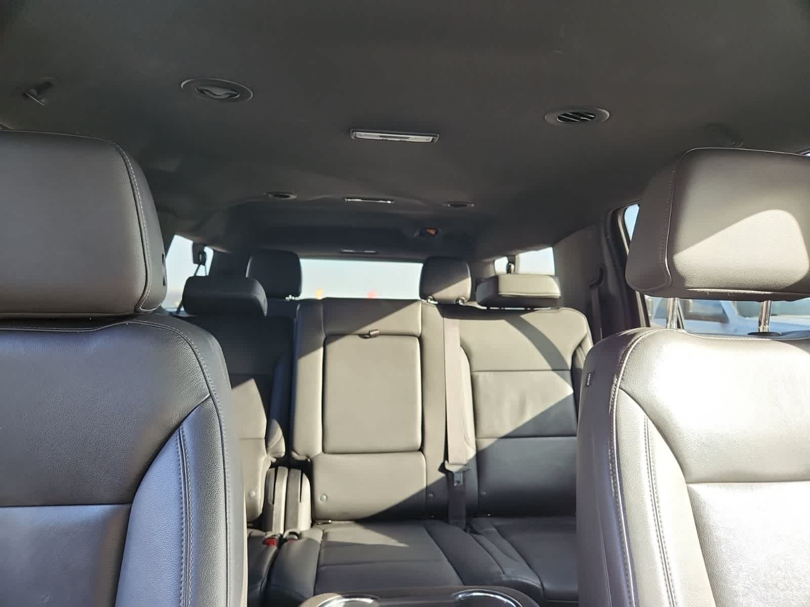 Thumbnail: 2022 Chevrolet Suburban - 19