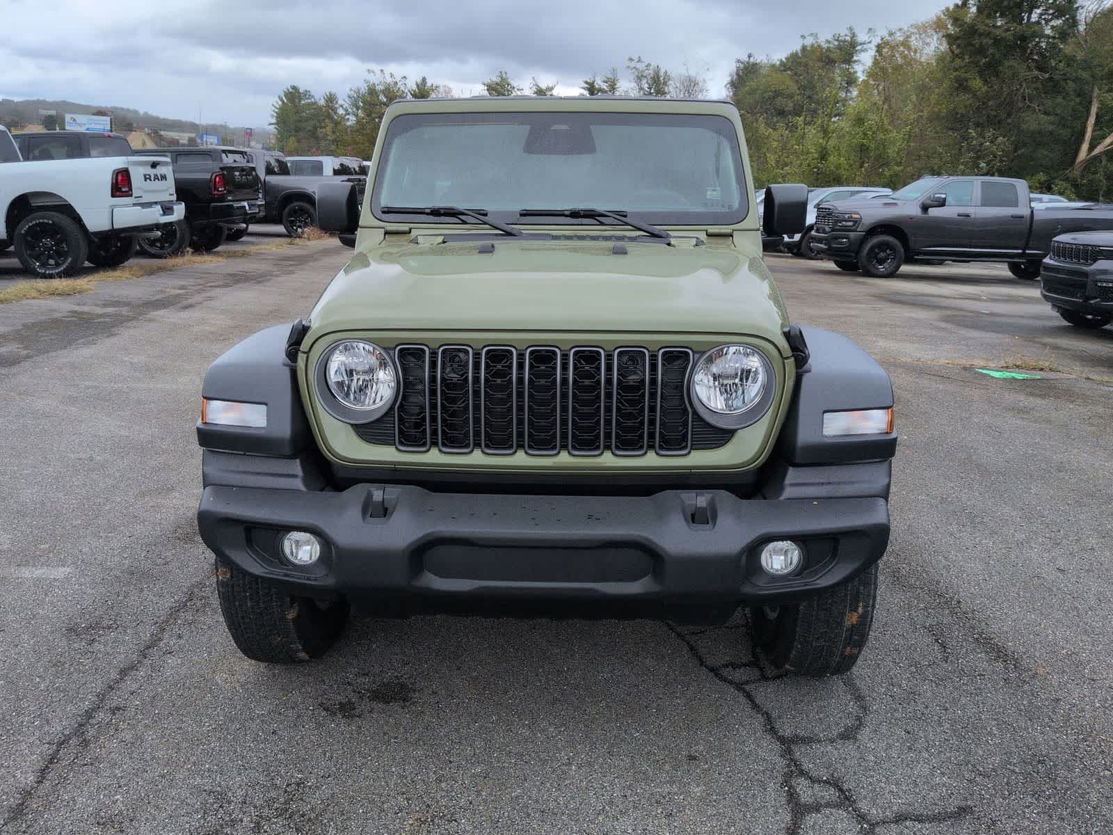 Thumbnail: 2026 Jeep Wrangler - 3