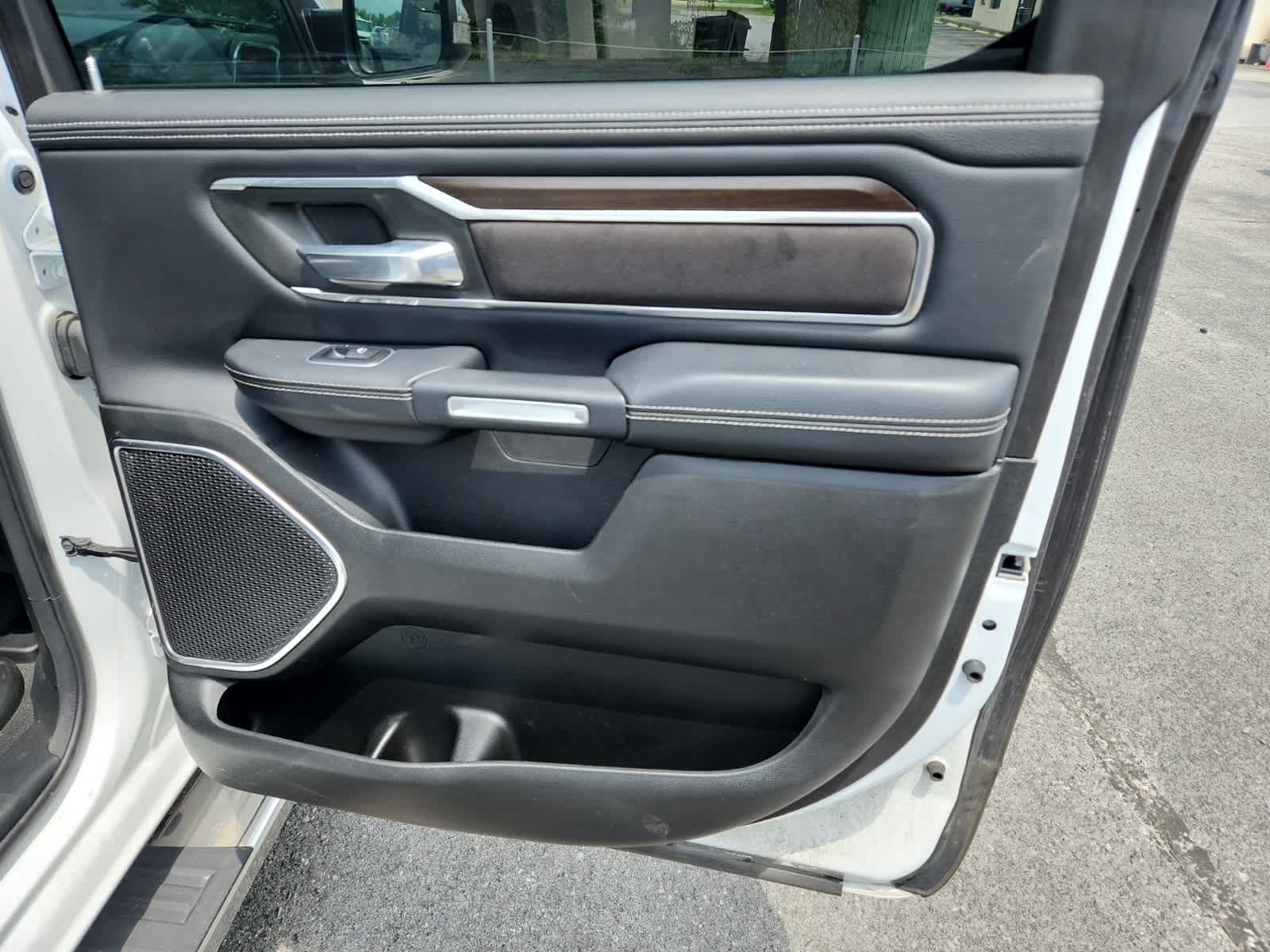 2022 RAM 1500 Laramie 24