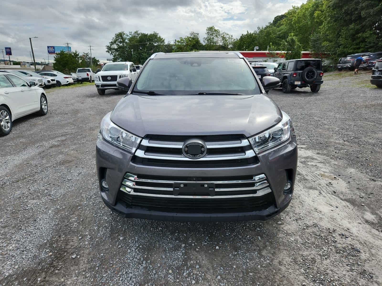Thumbnail: 2019 Toyota Highlander - 8