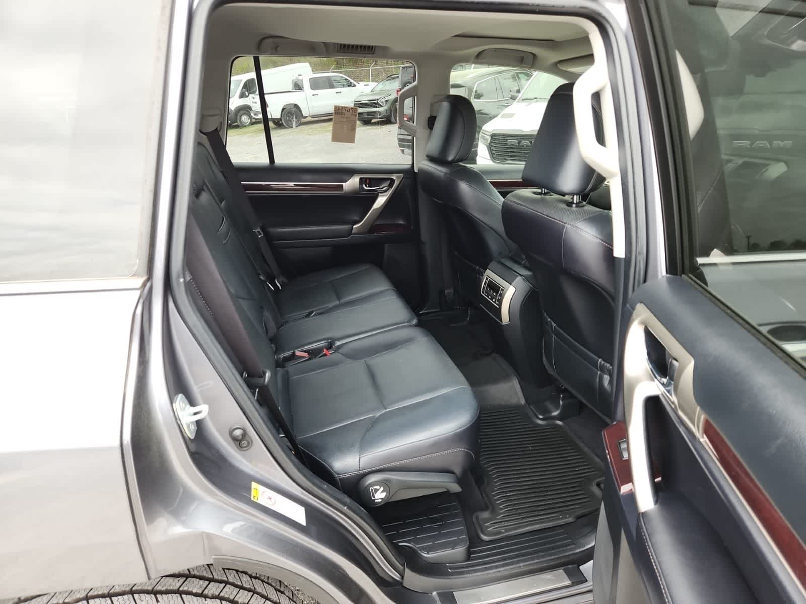 Thumbnail: 2018 Lexus GX - 23