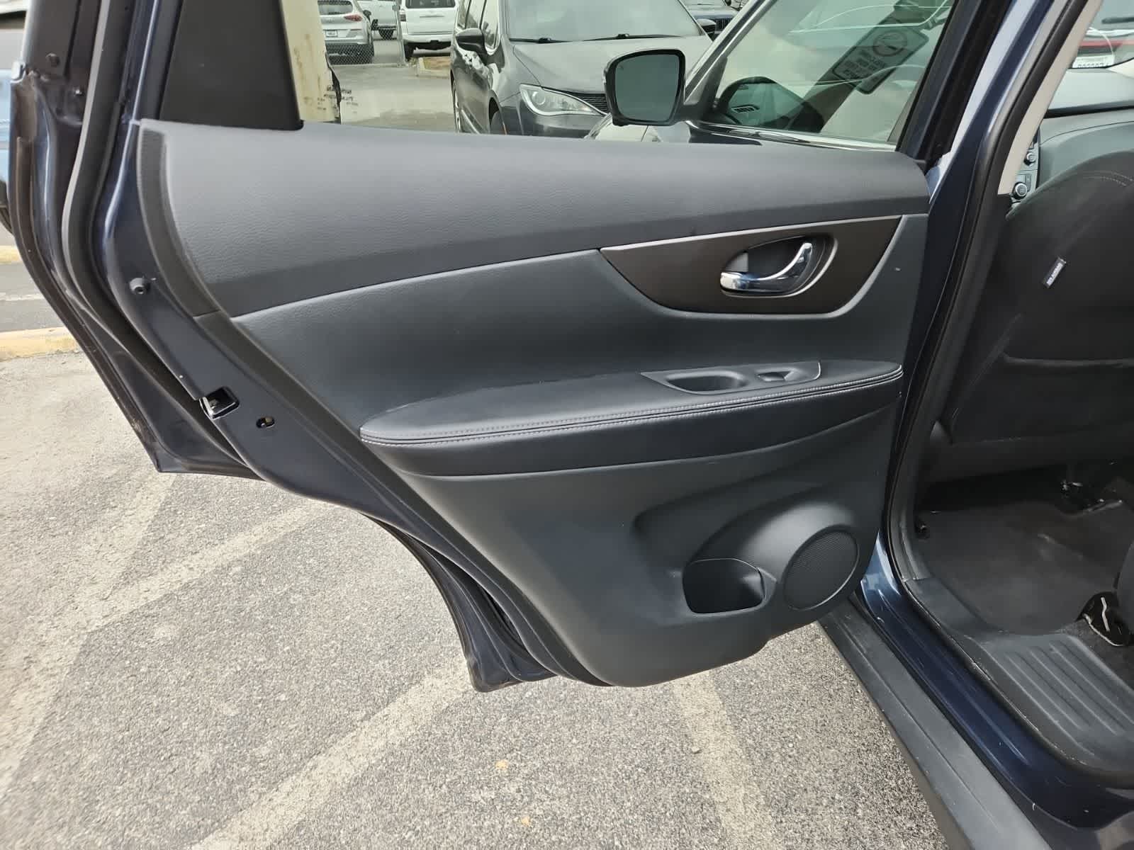 Thumbnail: 2016 Nissan Rogue - 28