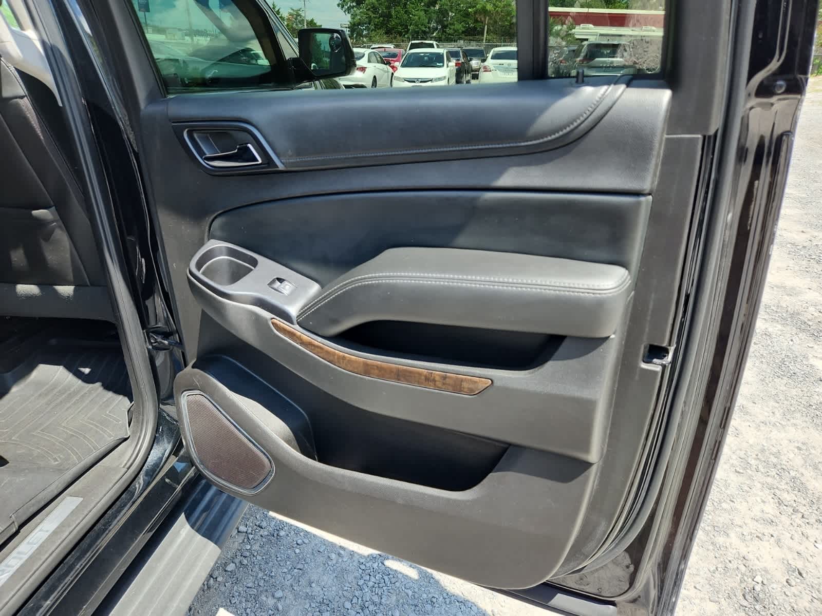 Thumbnail: 2016 Chevrolet Suburban - 24