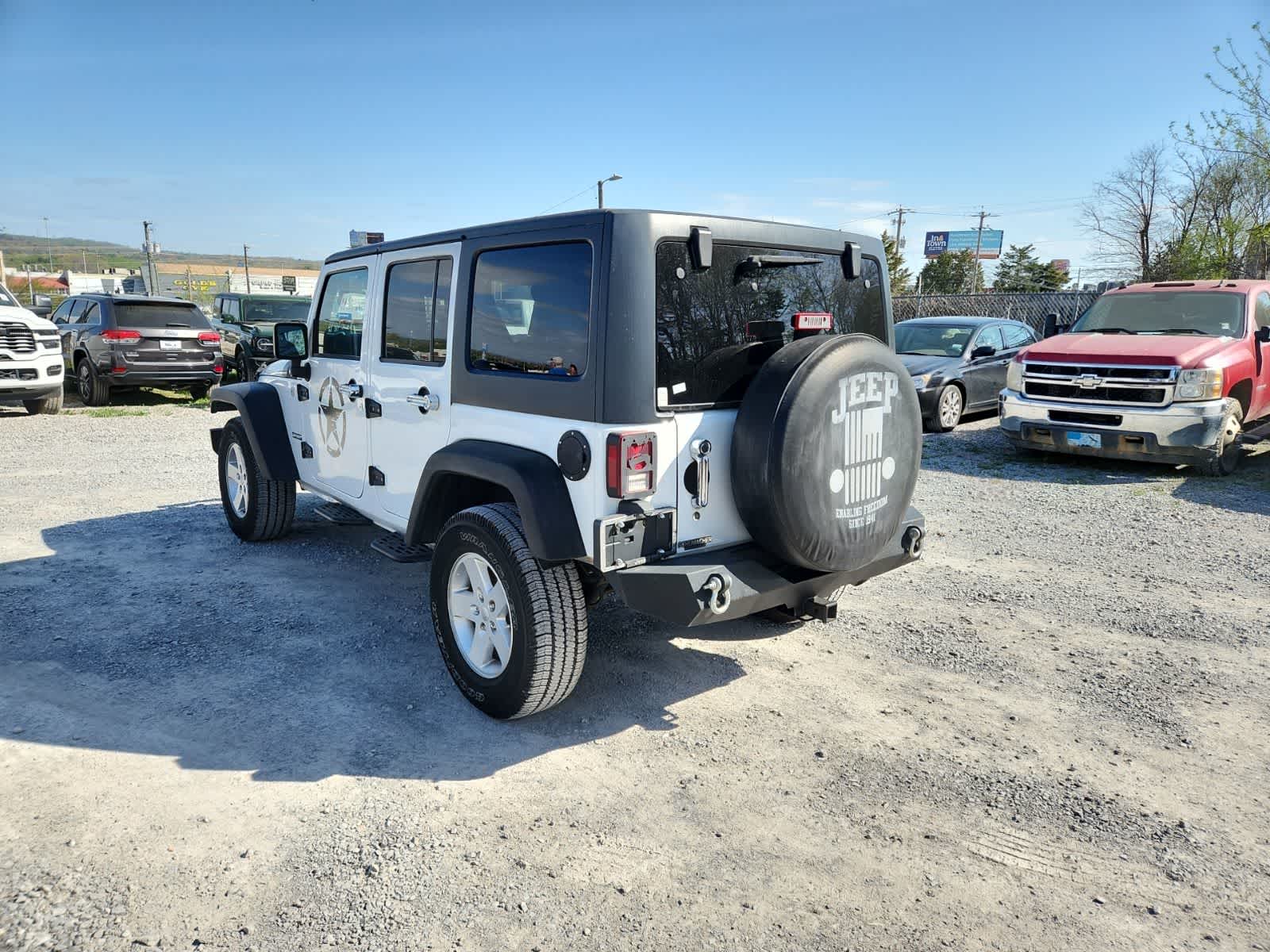 Thumbnail: 2018 Jeep Wrangler - 3
