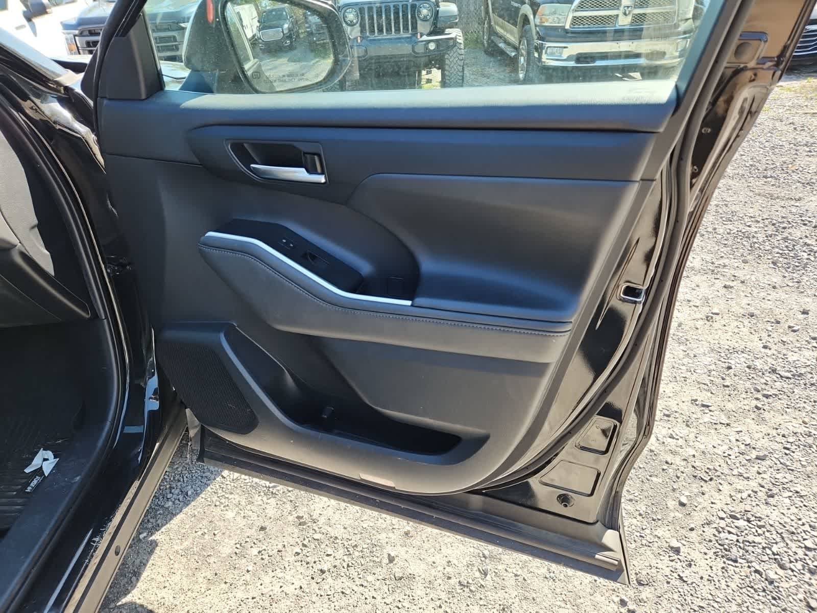 Thumbnail: 2021 Toyota Highlander - 22