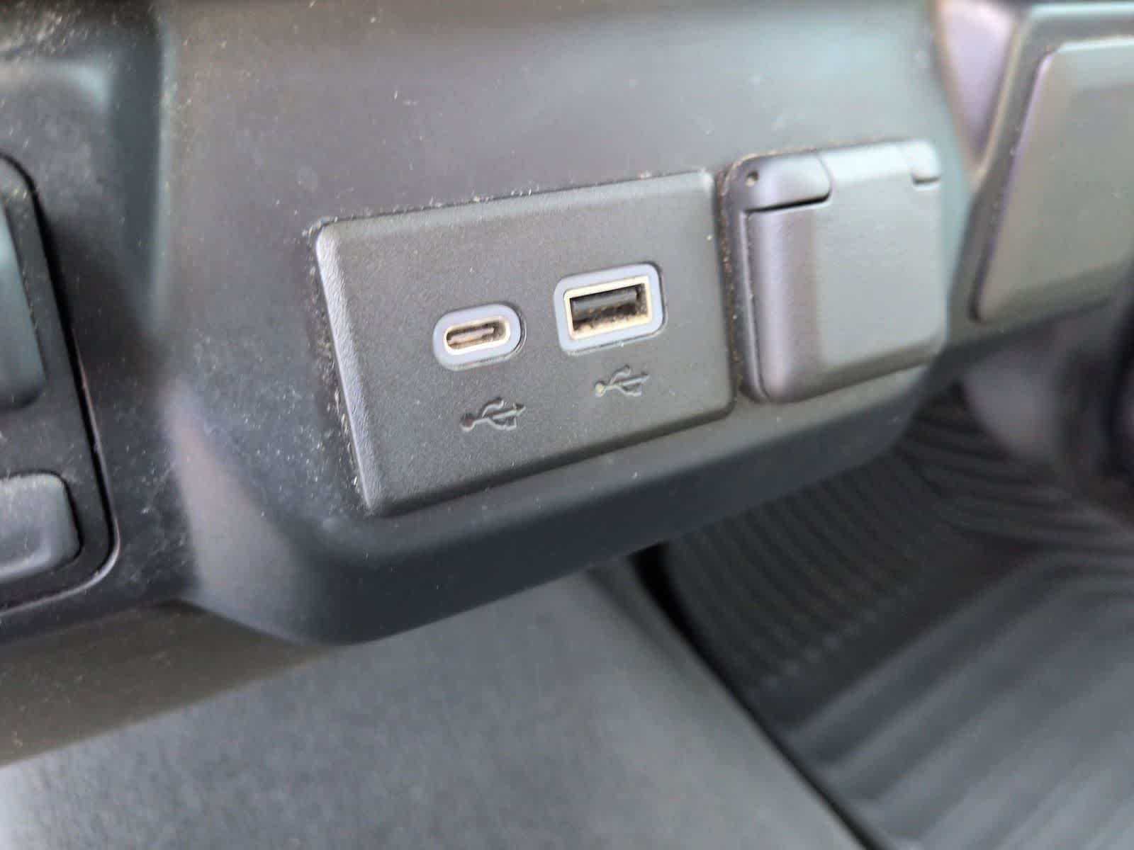 Thumbnail: 2019 Chevrolet Silverado 1500 - 30