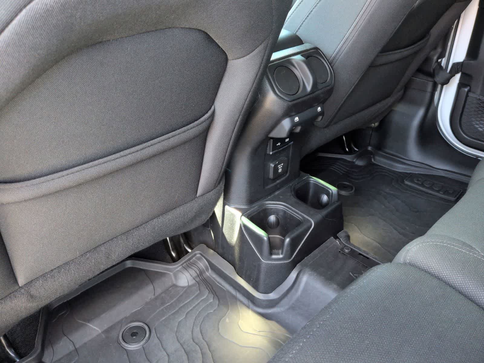 Thumbnail: 2018 Jeep Wrangler - 18