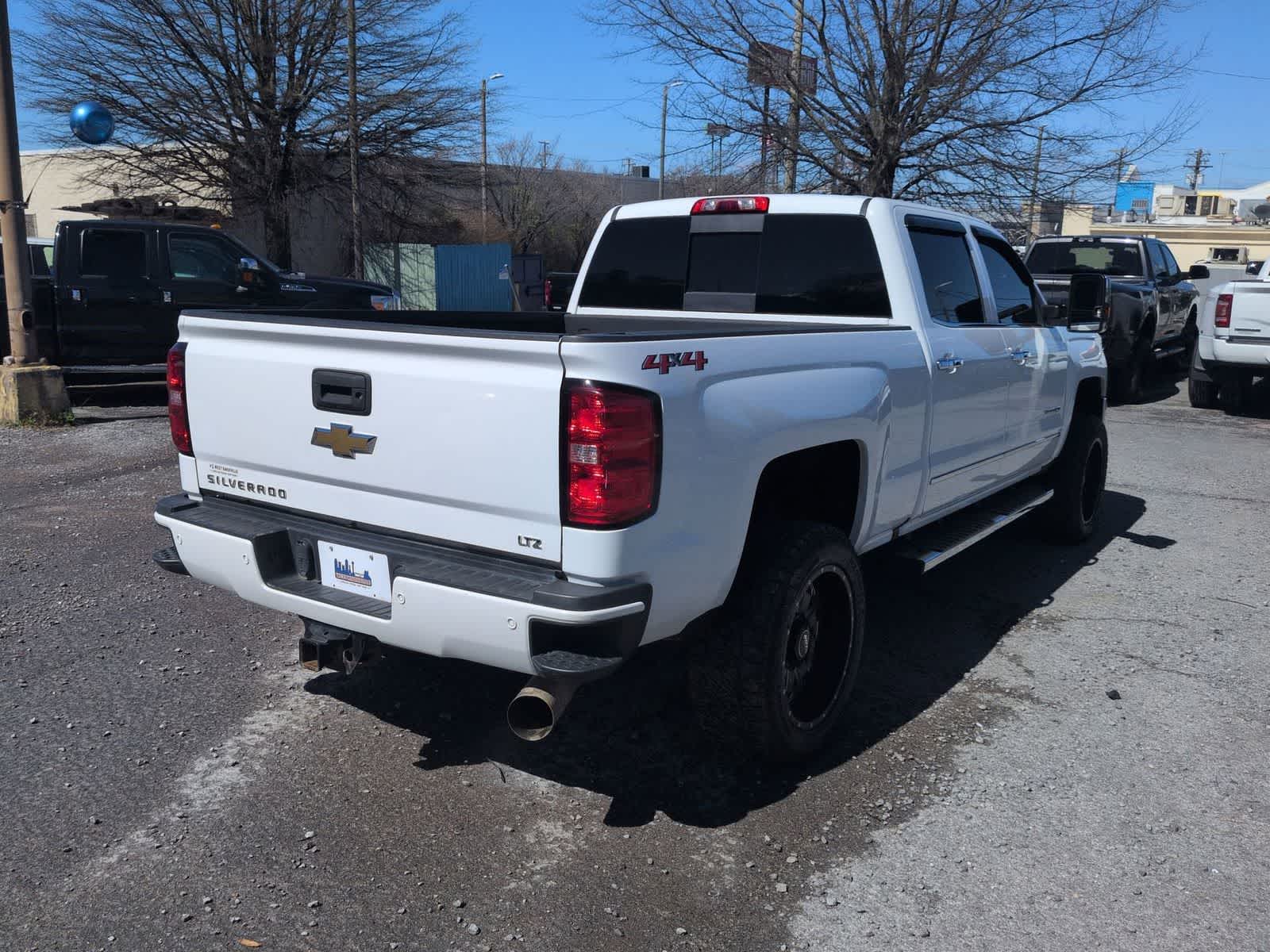 Thumbnail: 2019 Chevrolet Silverado 3500 - 8