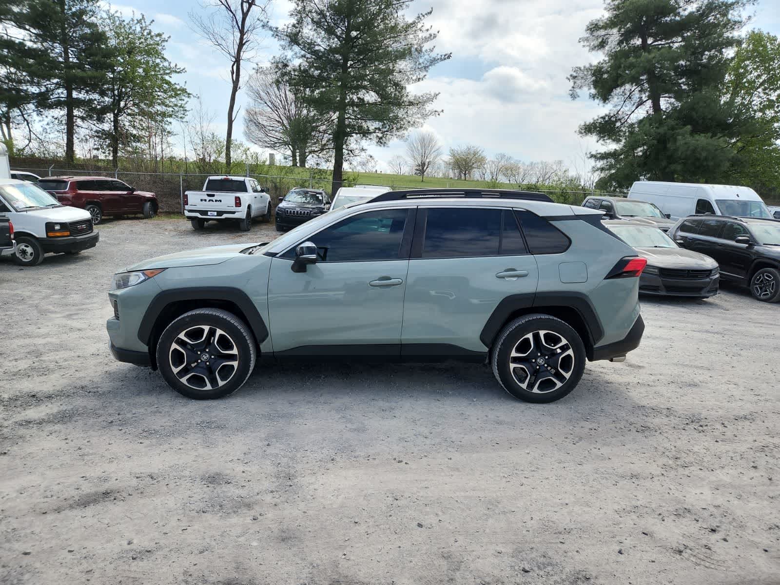 Thumbnail: 2019 Toyota RAV4 - 2