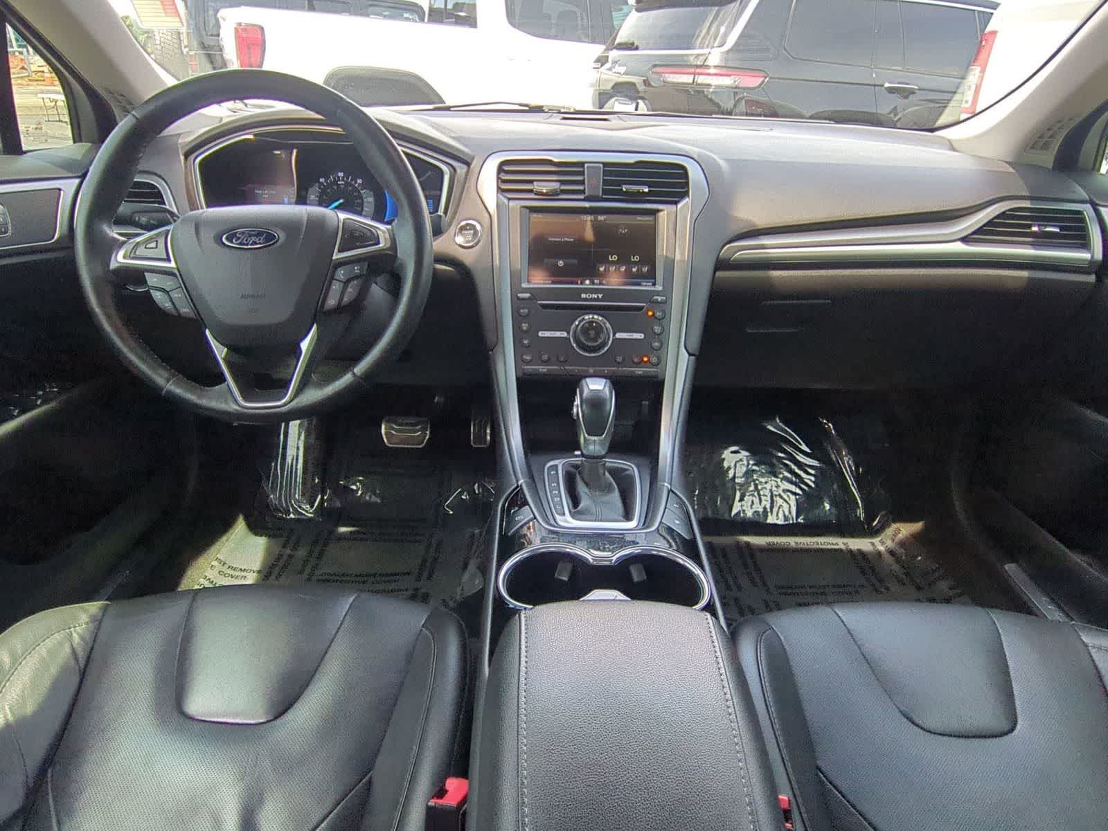 Thumbnail: 2016 Ford Fusion - 16