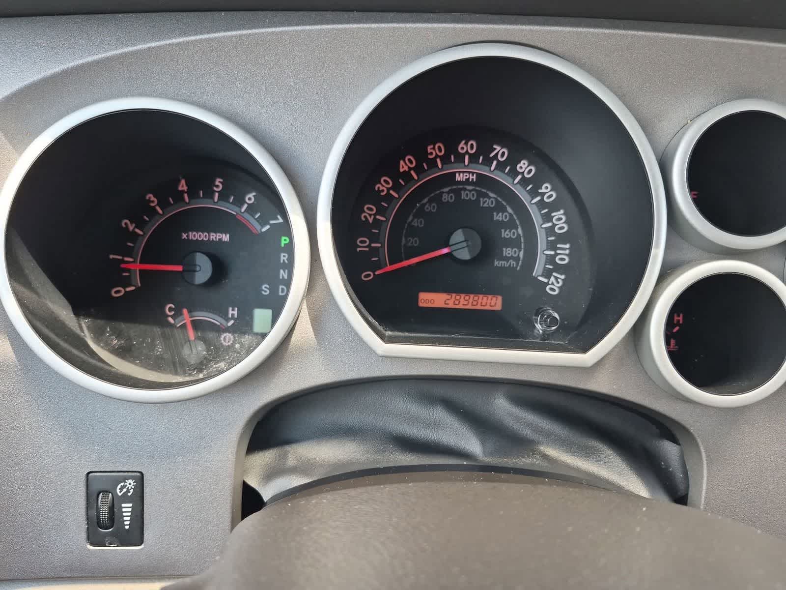 Thumbnail: 2010 Toyota Tundra - 28