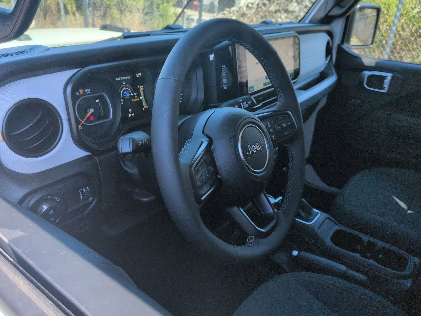 Thumbnail: 2026 Jeep Gladiator - 10